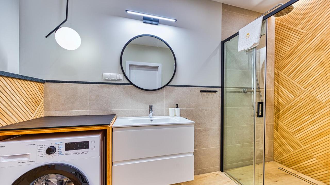 Apartamenty Vip Centrum - Wczasowa 17 By Royal Aparts Swieradow-Zdroj Bagian luar foto