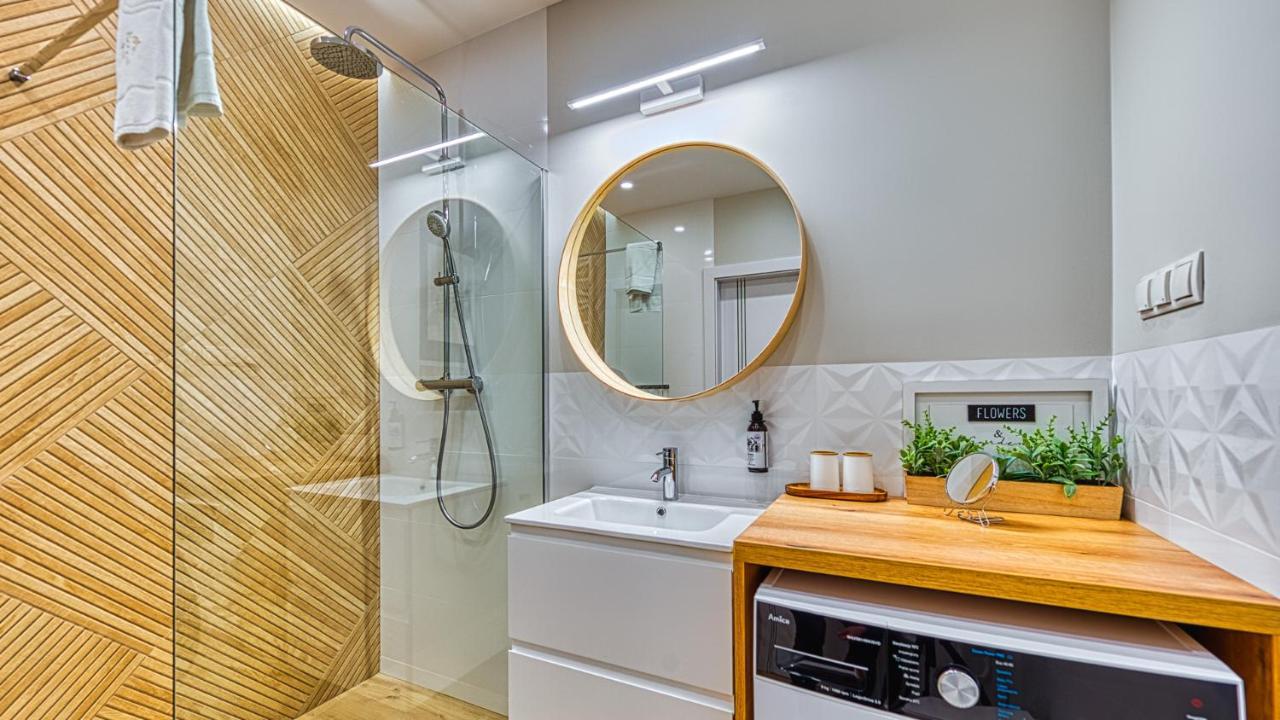 Apartamenty Vip Centrum - Wczasowa 17 By Royal Aparts Swieradow-Zdroj Bagian luar foto