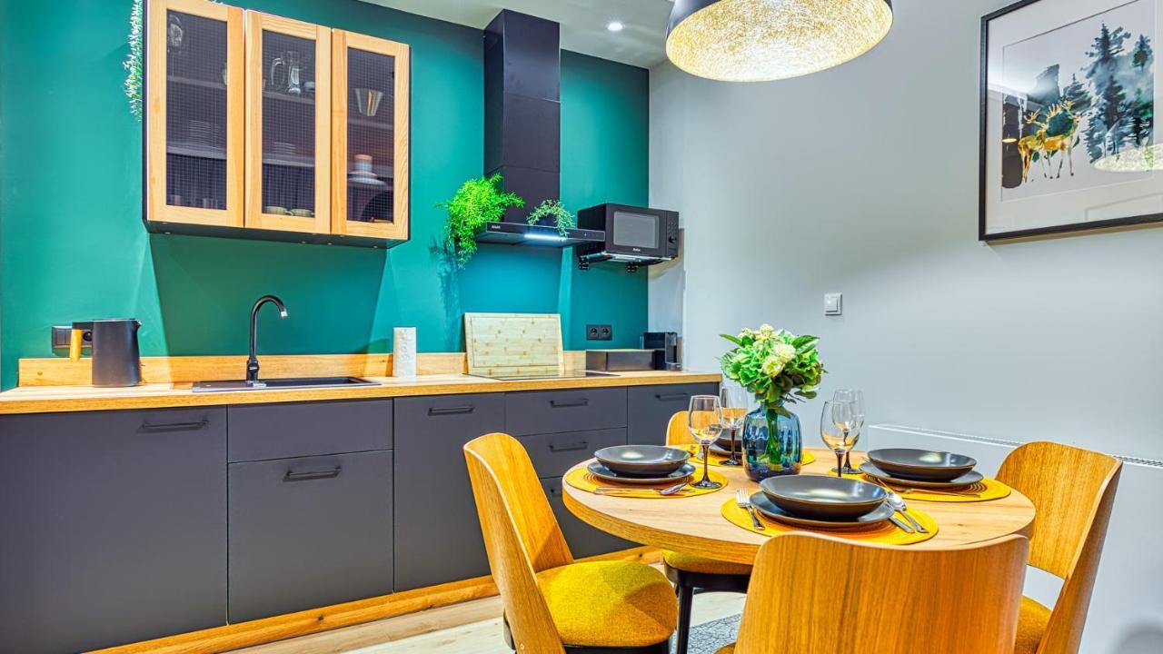 Apartamenty Vip Centrum - Wczasowa 17 By Royal Aparts Swieradow-Zdroj Bagian luar foto