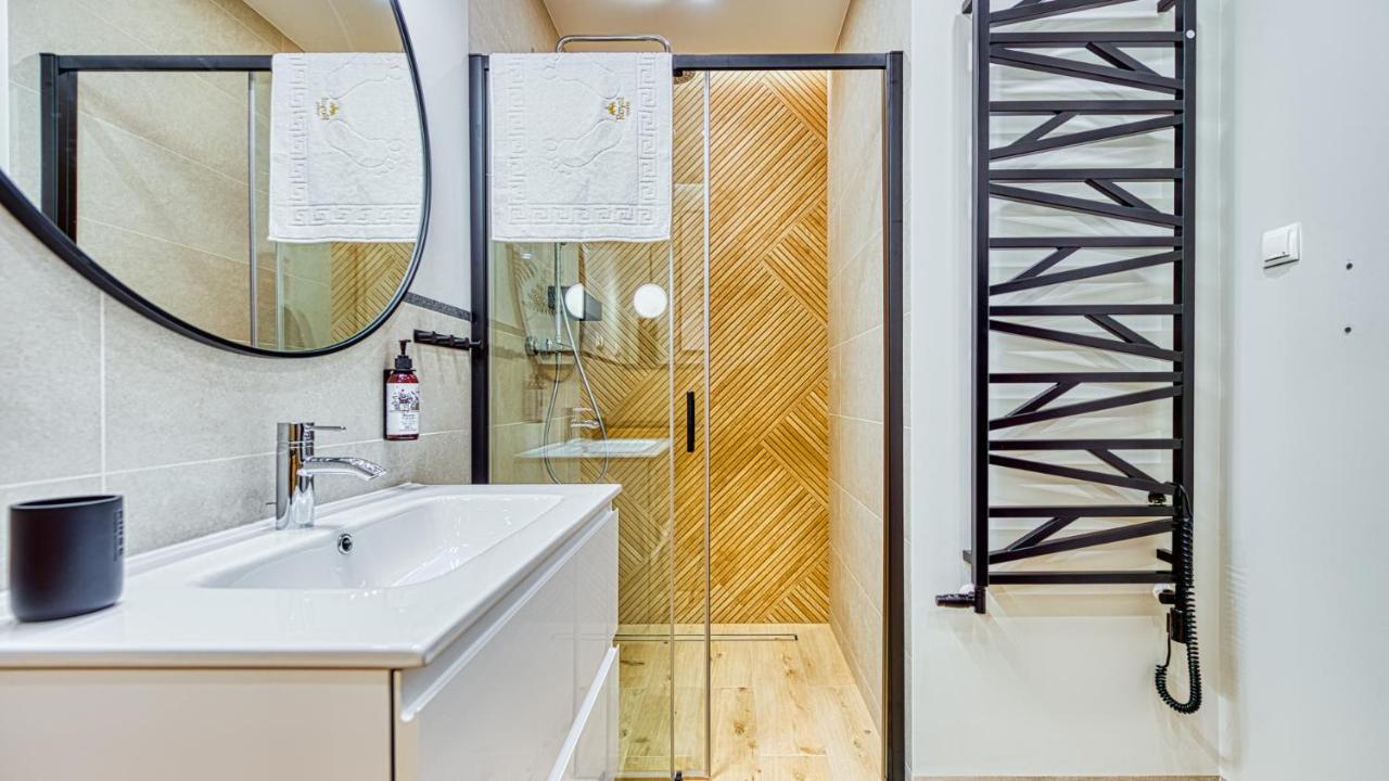 Apartamenty Vip Centrum - Wczasowa 17 By Royal Aparts Swieradow-Zdroj Bagian luar foto