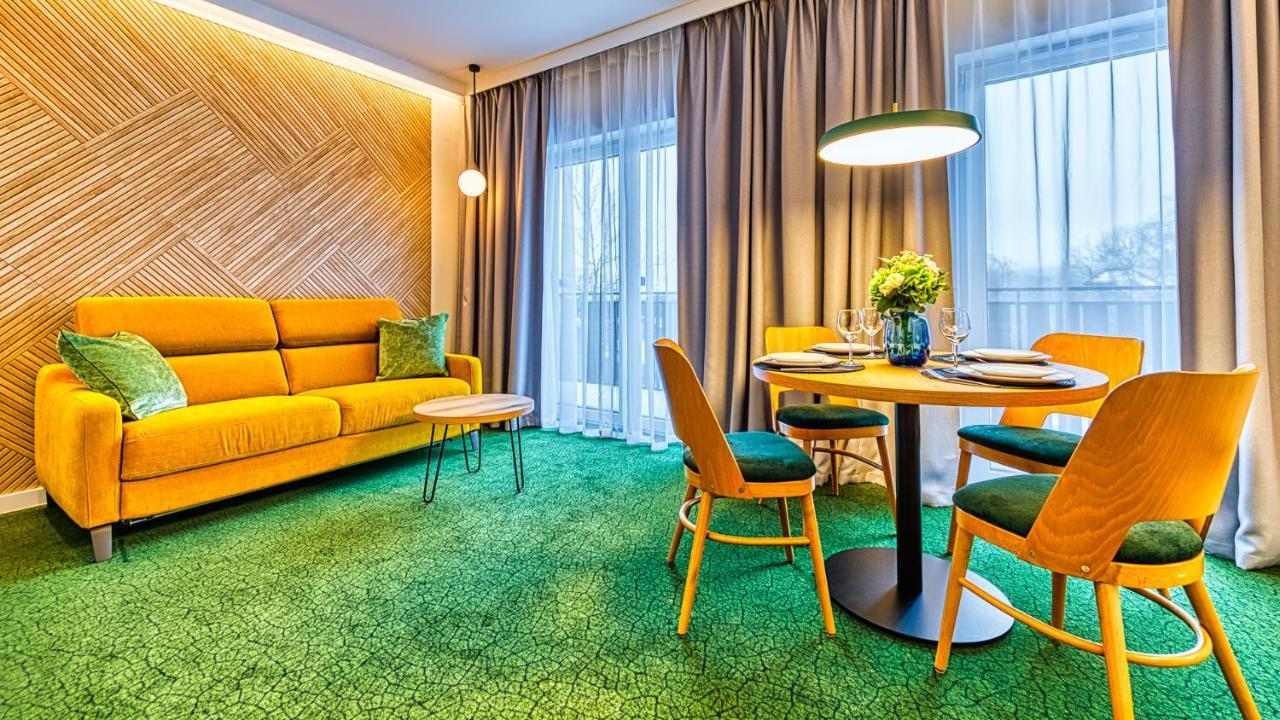 Apartamenty Vip Centrum - Wczasowa 17 By Royal Aparts Swieradow-Zdroj Bagian luar foto